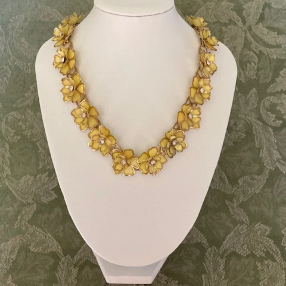 Vintage Necklace - Picture 1 of 11